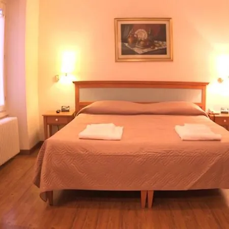 Ξενοδοχείο Hotel Ristorante La Grotta Castiglione Delle Stiviere